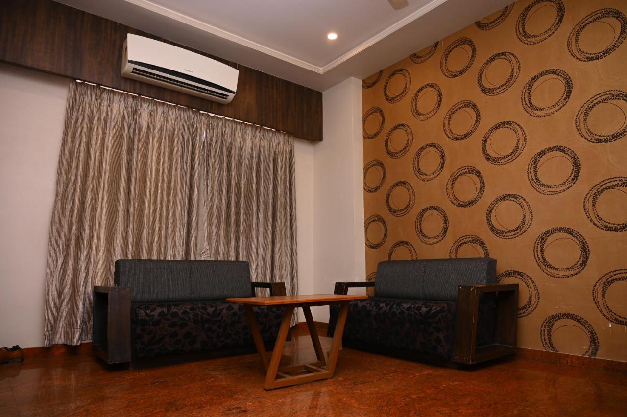 Hotel Center Point Solapur Exterior photo