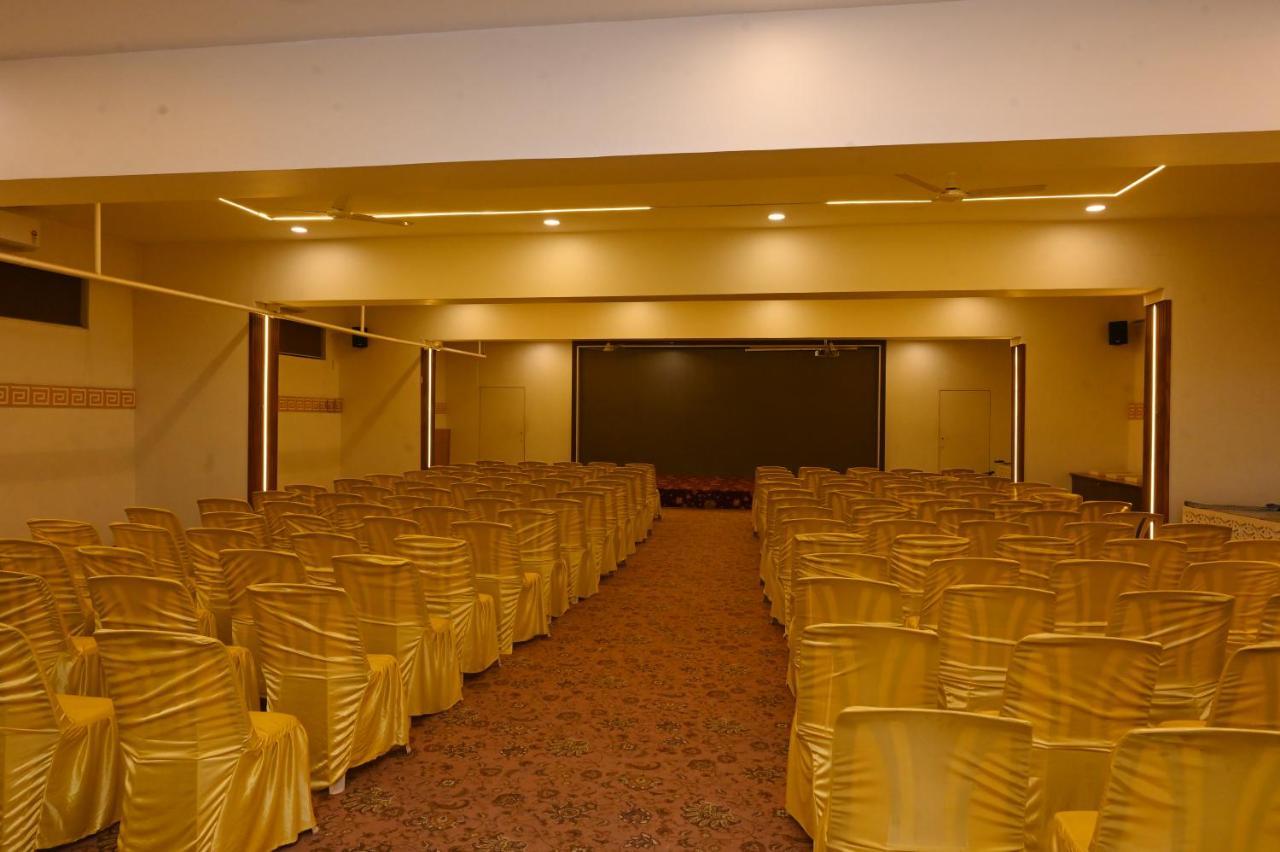 Hotel Center Point Solapur Exterior photo