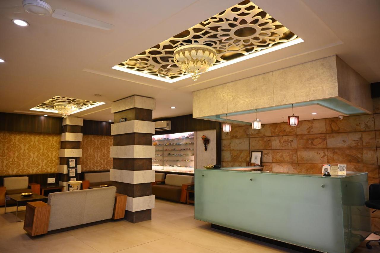 Hotel Center Point Solapur Exterior photo